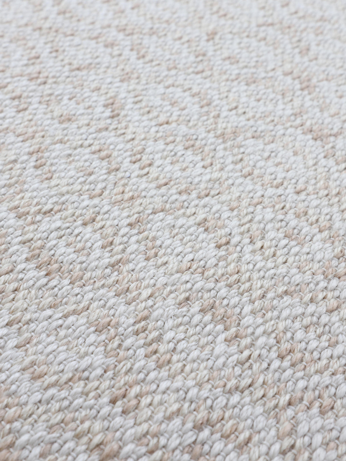 In- & Outdoor Teppich aus recyceltem Material Creme