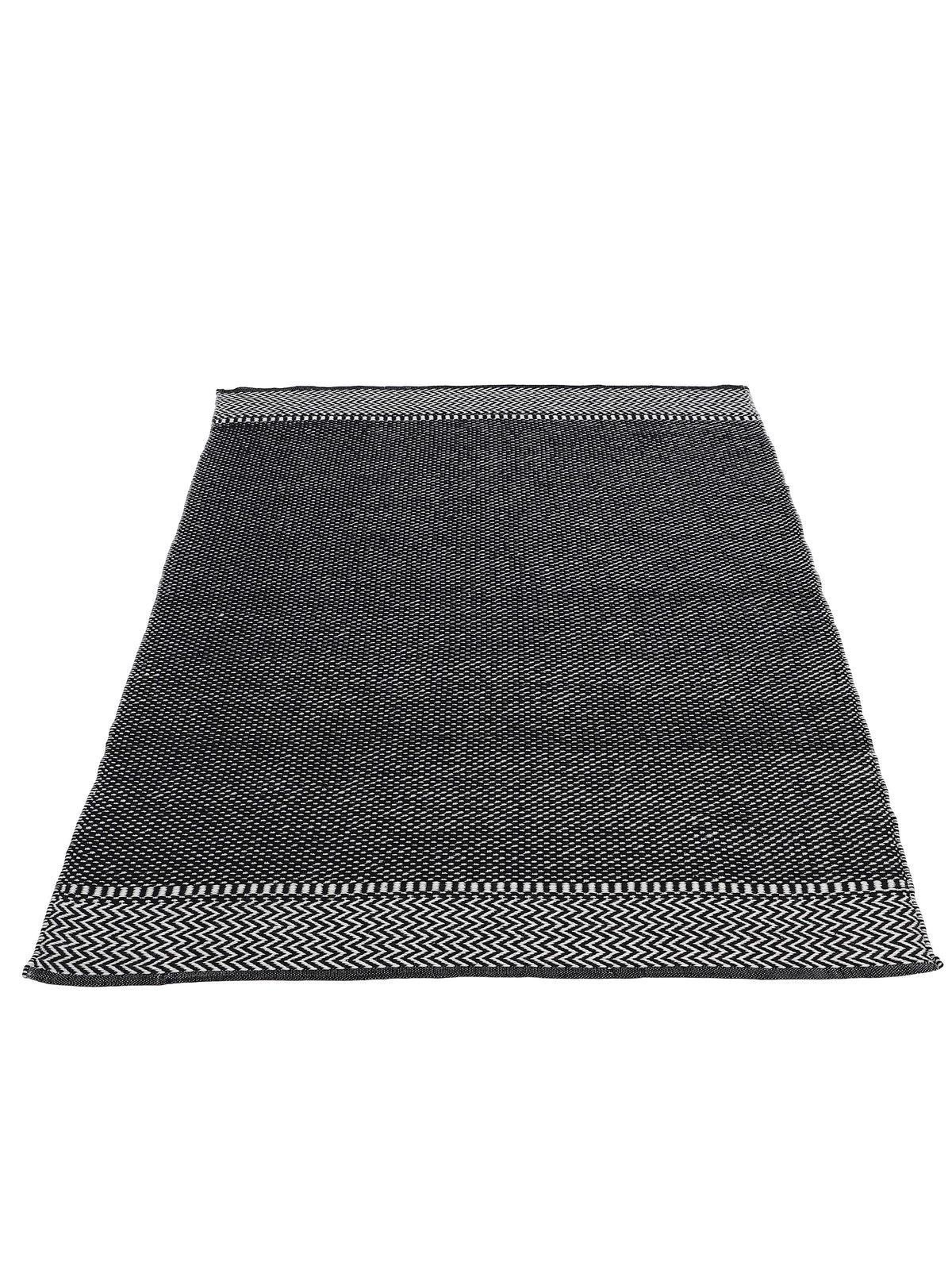 In- & Outdoor Teppich aus recyceltem Material Schwarz