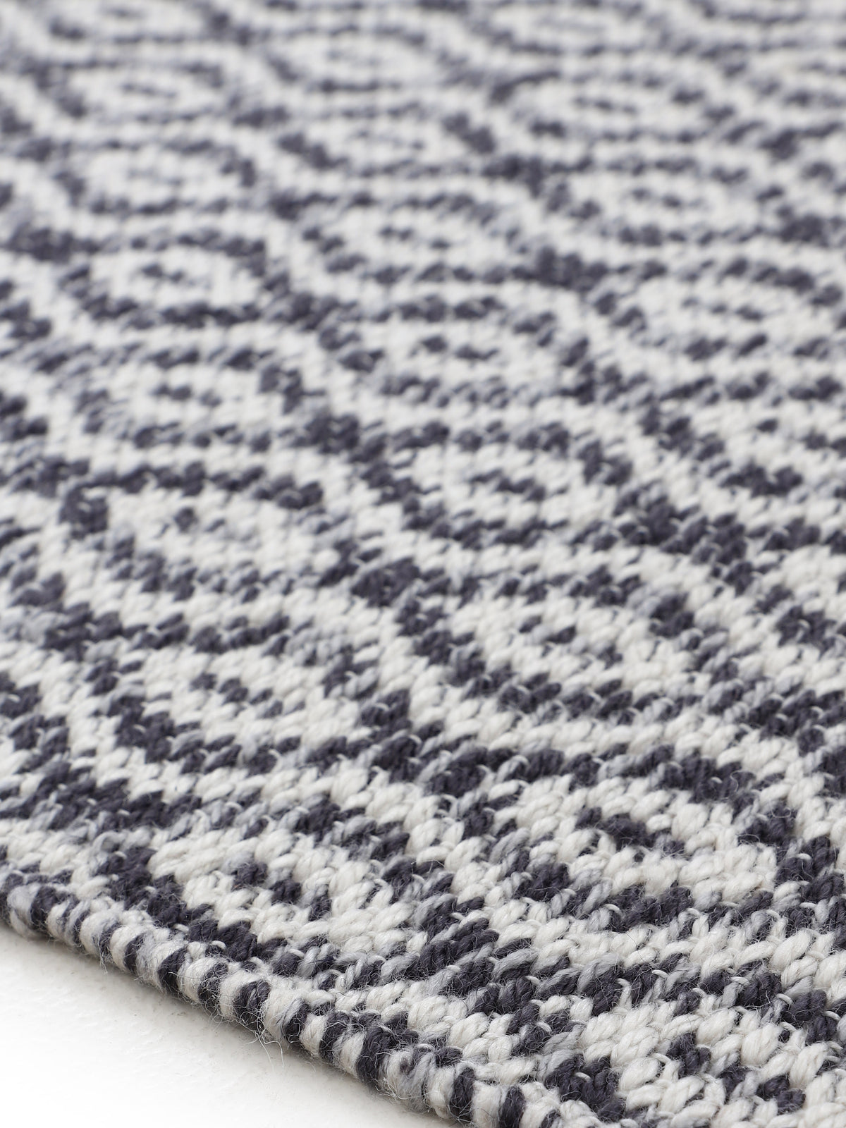 In- & Outdoor Teppich aus recyceltem Material Grau